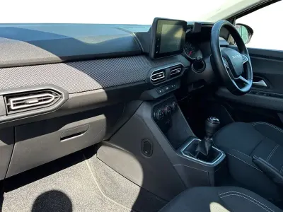 Gebraucht Dacia Sandero Expression 89 PS (65 kW) 2023 Schwarz Kleinwagen