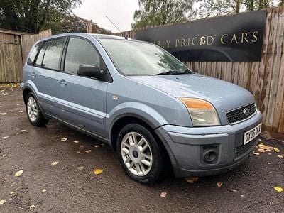 Blue Used 2006 Ford Fusion Zetec Hatchback | £1,589 (Good price)