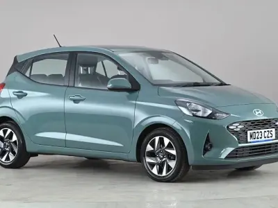 Begagnad Hyundai i10 Advanced 67 HK (49 kW) 2025 Halvkombi