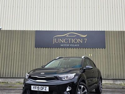 Second-hand Kia Stonic 118 CP (86 kW) 2019 Negru SUV