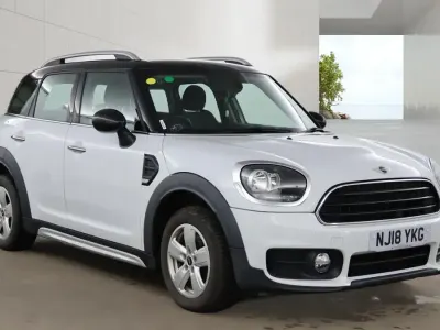 Used Mini Cooper Countryman 2018 White SUV