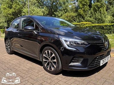 Used Renault Clio V Iconic 90 HP (66 kW) 2022 Hatchback