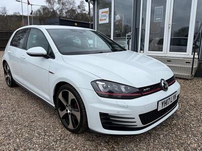 Used VW Golf VII GTI 230 HP (169 kW) 2017 White Hatchback
