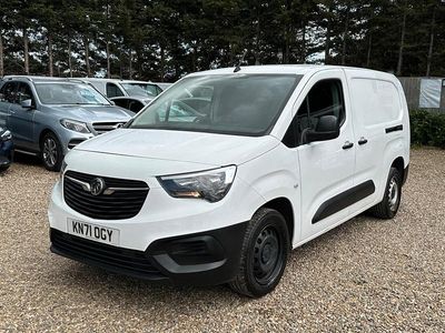 Used Vauxhall Combo Edition 100 HP (73 kW) 2021 White Van