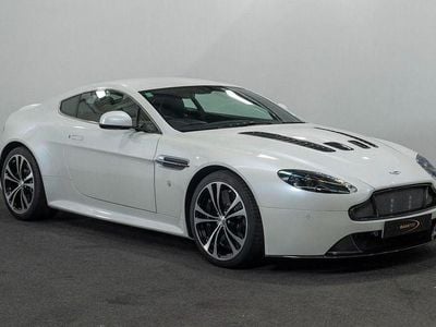 Used Aston Martin V12 Vantage 565 HP (415 kW) 2014 White Coupe