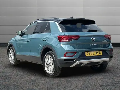 Used VW T-Roc Life 150 HP (110 kW) 2022 Blue SUV