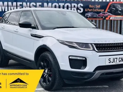Used Land Rover Range Rover evoque SE 2017 White Estate