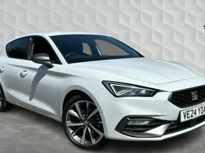 Used Seat Leon FR Sport 110 HP (80 kW) 2024 White Hatchback