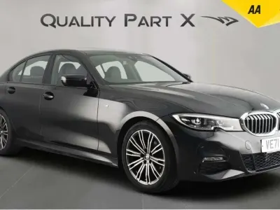 Begagnad BMW 318 M Sport 2022 Svart Sedan