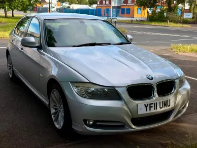 Used BMW 320 Exclusive 184 HP (135 kW) 2011 Silver Sedan