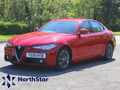 Used Alfa Romeo Giulia Saloon Super 160 HP (117 kW) 2019 Red Sedan