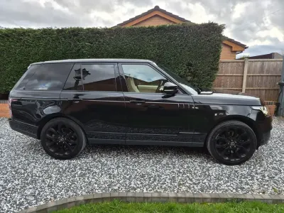 Używany Land Rover Range Rover Vogue 258 KM (189 kW) 2013 Czarny SUV
