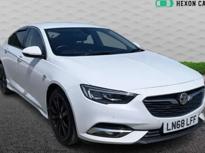 Used Vauxhall Insignia Elite 210 HP (154 kW) 2018 White Hatchback