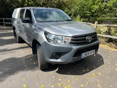 Used Toyota HiLux Active 150 HP (110 kW) 2019 Silver Pickup