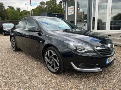 Used Vauxhall Insignia SRi 134 HP (98 kW) 2015 Black Hatchback
