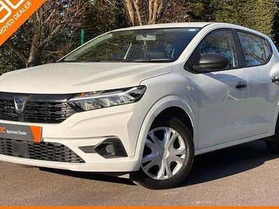 Used Dacia Sandero Essentiel 91 HP (66 kW) 2022 White Hatchback