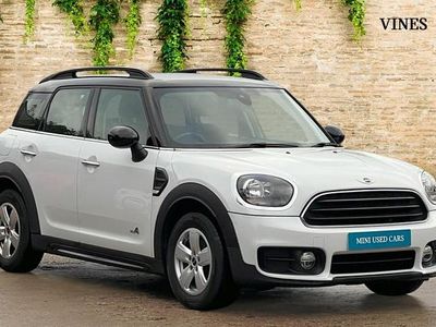White Used 2017 Mini Cooper Countryman SUV | £15,068 (Fair price)