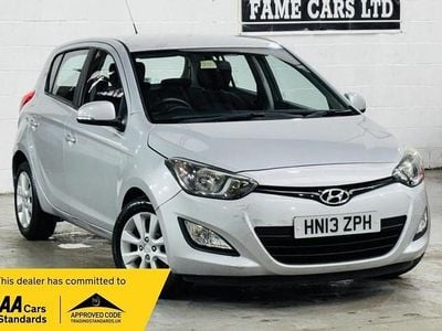 Used Hyundai i20 Active 101 HP (74 kW) 2013 Silver Hatchback