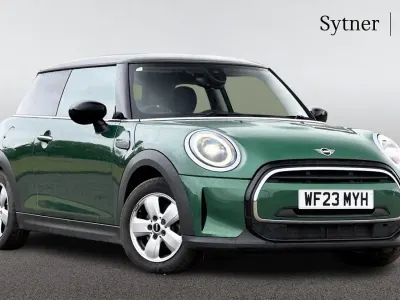 Używany Mini Cooper Classic 134 KM (98 kW) 2023 Zielony Hatchback