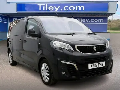 Używany Peugeot Traveller Active 2018 Czarny Minivan