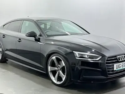 Usado Audi A5 Sportback Black Edition 150 HP (110 kW) 2020 Citadino