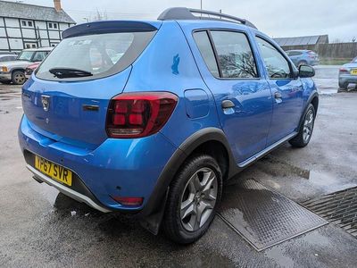 Used Dacia Sandero Lauréate 90 HP (66 kW) 2017 Blue Hatchback