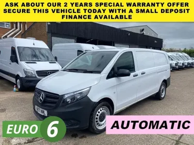 Usado Mercedes Vito Progressive 160 HP (117 kW) 2021 Branco Van