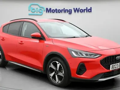 Used Ford Focus Active 155 HP (114 kW) 2023 Red Hatchback