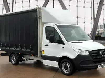 Begagnad Mercedes Sprinter Progressive 150 HK (110 kW) 2023 Vit Van