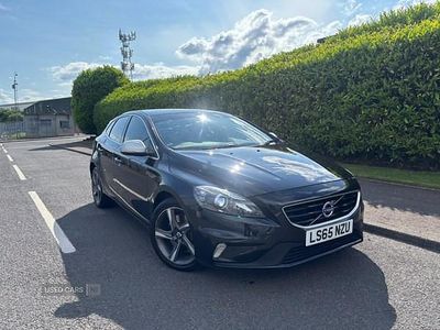 Used Volvo V40 R-Design 120 HP (88 kW) 2015 Black Hatchback