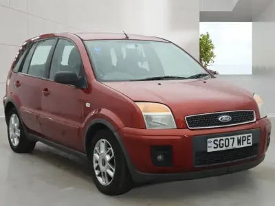 Used Ford Fusion Zetec 80 HP (58 kW) 2007 Orange Hatchback