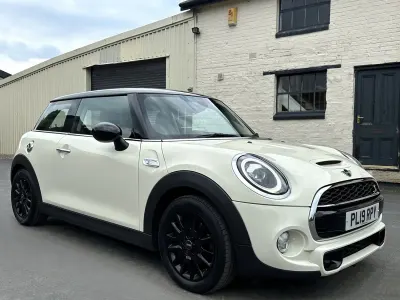 Usado Mini Cooper S Classic 2019 Branco Citadino