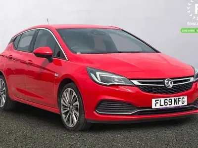 Used Vauxhall Astra Active 150 HP (110 kW) 2019 Red Hatchback