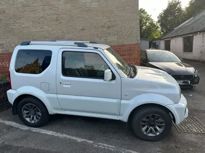 Used Suzuki Jimny SZ4 85 HP (62 kW) 2015 White SUV