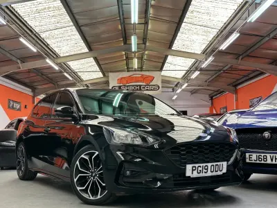 Begagnad Ford Focus ST-Line X 120 HK (88 kW) 2019 Svart Halvkombi
