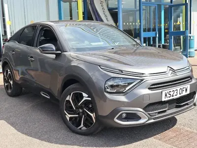 Used Citroën C4 Shine 130 HP (95 kW) 2023 Grey SUV
