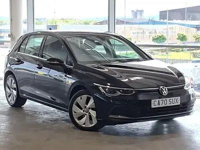 Second-hand VW Golf VII Style 150 CP (110 kW) 2021 Negru Hatchback
