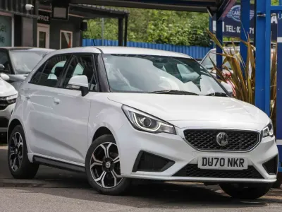 Käytetty MG MG3 Excite 106 HP (77 kW) 2020 Valkoinen Viistoperä