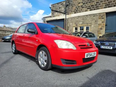 Used Toyota Corolla T2 110 HP (80 kW) 2004 Red Hatchback