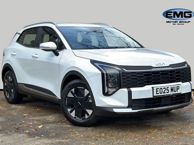 White Used 2025 Kia Sportage SUV | £26,745 (Good price)