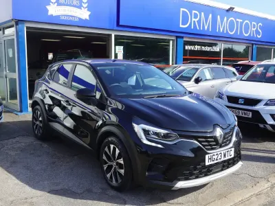 Used Renault Captur Evolution 143 HP (105 kW) 2023 Black SUV