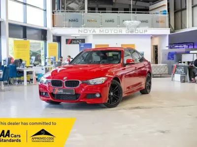Begagnad BMW 318 M Sport 150 HK (110 kW) 2015 Röd Sedan