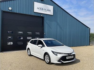White Used 2022 Toyota Corolla Estate | £15,190 (Fair price)