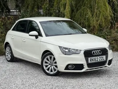 Używany Audi A1 Sport 105 KM (77 kW) 2012 Biały Hatchback