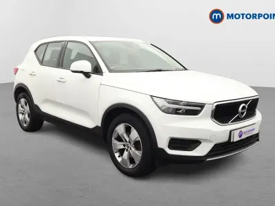 Usado Volvo XC40 Momentum 163 HP (119 kW) 2020 Branco SUV