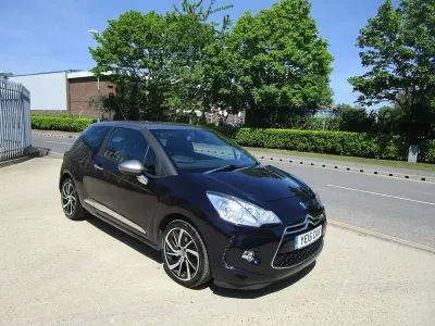 Used Citroën DS3 90 HP (66 kW) 2015 Blue Hatchback