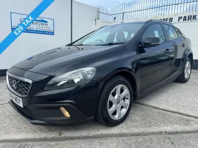 Usado Volvo V40 SE 115 HP (84 kW) 2015 Preto Citadino