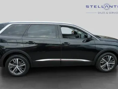 Used Peugeot 5008 Allure Premium 129 HP (94 kW) 2021 Black SUV