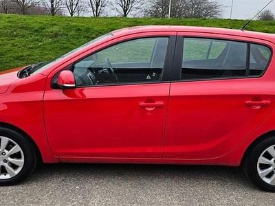 Red Used 2014 Hyundai i20 Active Hatchback | £4,295 (Fair price)