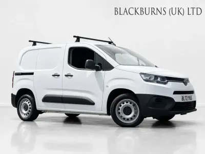 Used Toyota Proace Active 100 HP (73 kW) 2023 White MPV